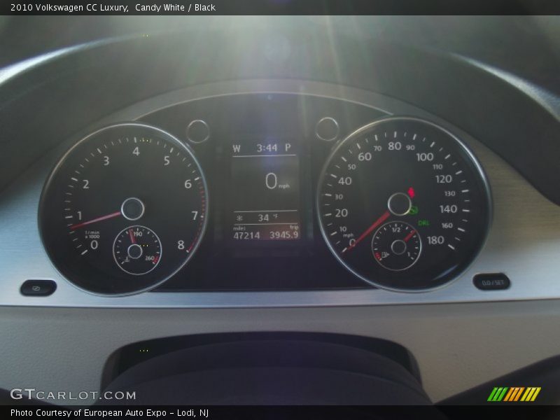 Candy White / Black 2010 Volkswagen CC Luxury