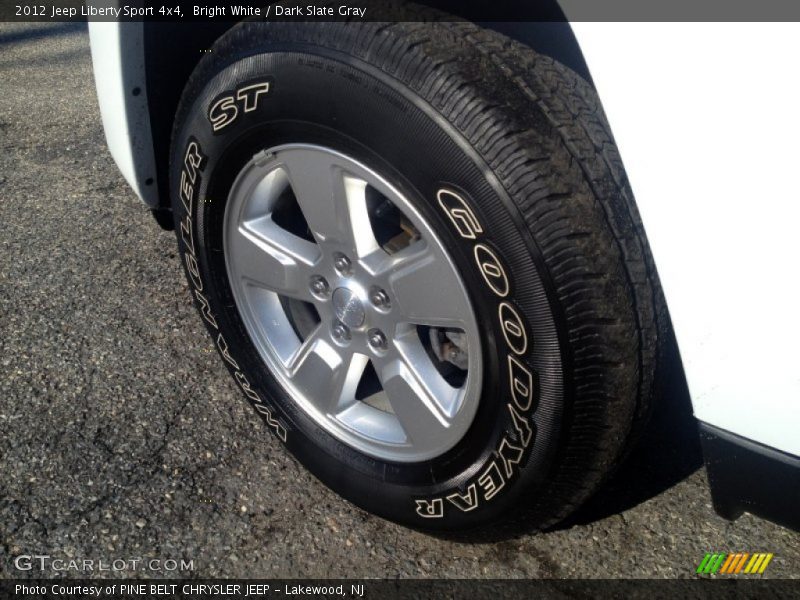 Bright White / Dark Slate Gray 2012 Jeep Liberty Sport 4x4