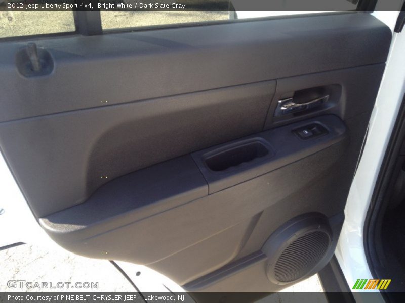 Bright White / Dark Slate Gray 2012 Jeep Liberty Sport 4x4