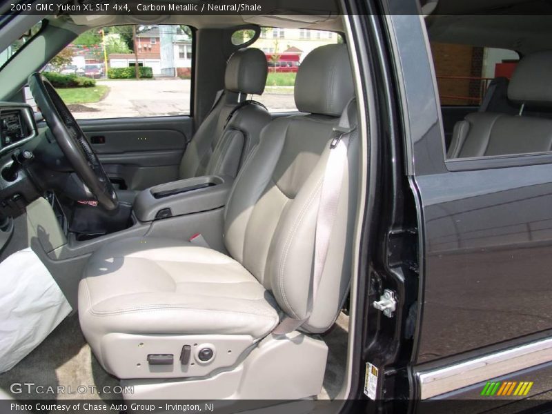 Carbon Metallic / Neutral/Shale 2005 GMC Yukon XL SLT 4x4