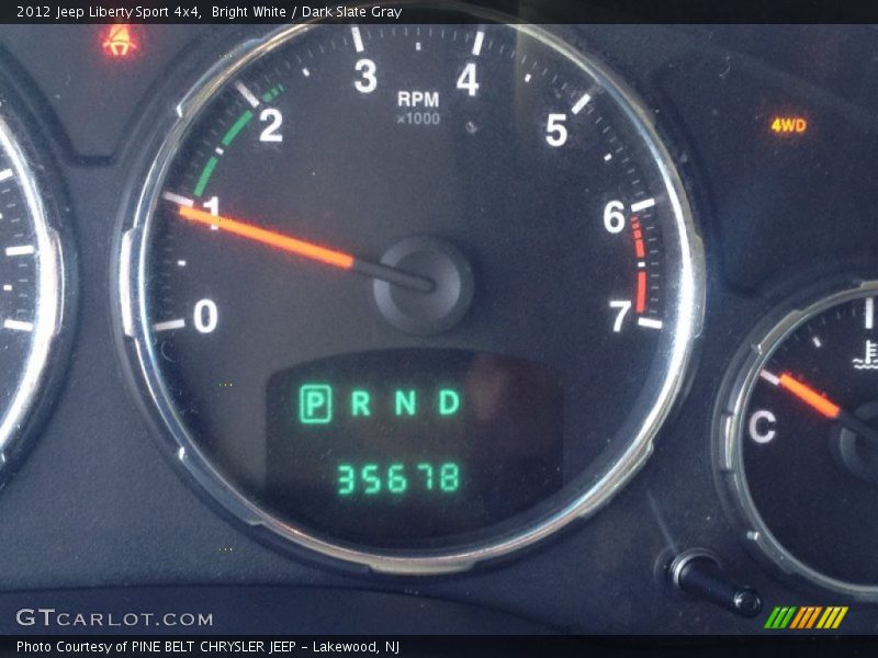 Bright White / Dark Slate Gray 2012 Jeep Liberty Sport 4x4