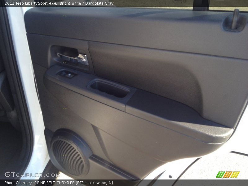 Bright White / Dark Slate Gray 2012 Jeep Liberty Sport 4x4