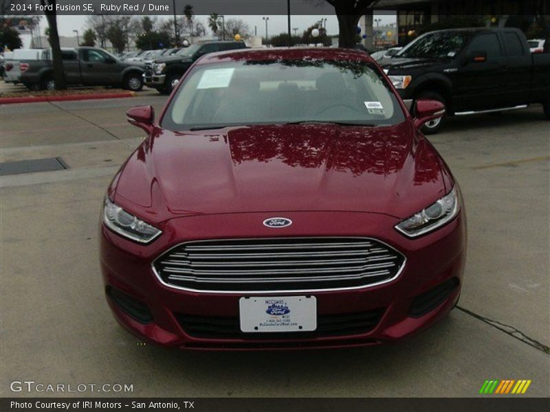 Ruby Red / Dune 2014 Ford Fusion SE
