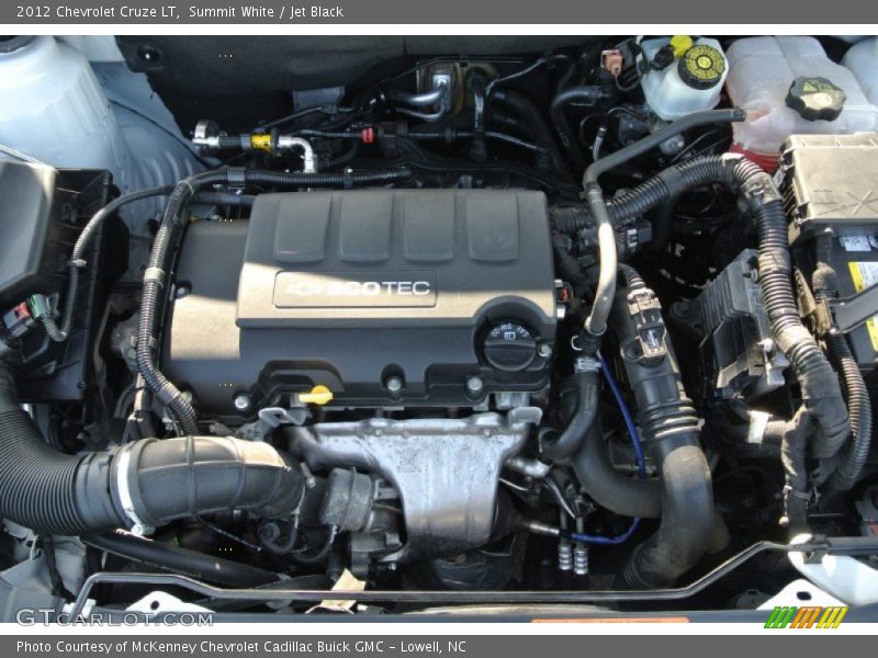 Summit White / Jet Black 2012 Chevrolet Cruze LT