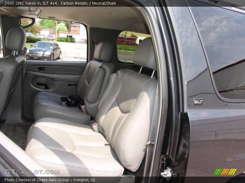 Carbon Metallic / Neutral/Shale 2005 GMC Yukon XL SLT 4x4