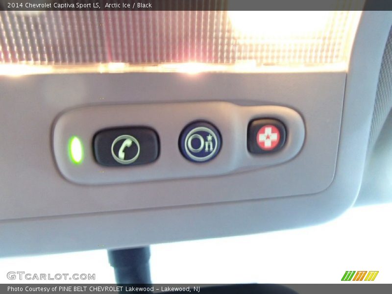 Arctic Ice / Black 2014 Chevrolet Captiva Sport LS