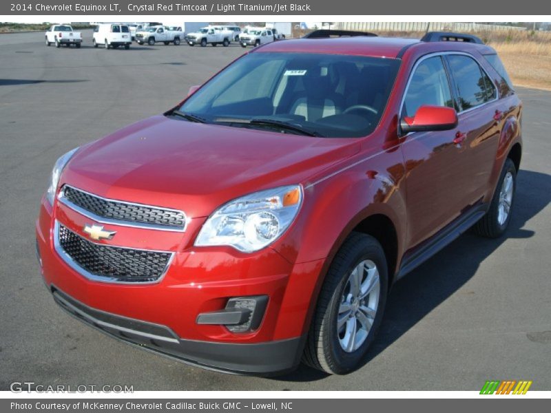 Front 3/4 View of 2014 Equinox LT