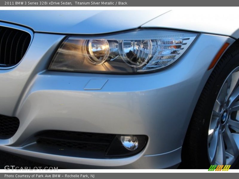 Titanium Silver Metallic / Black 2011 BMW 3 Series 328i xDrive Sedan