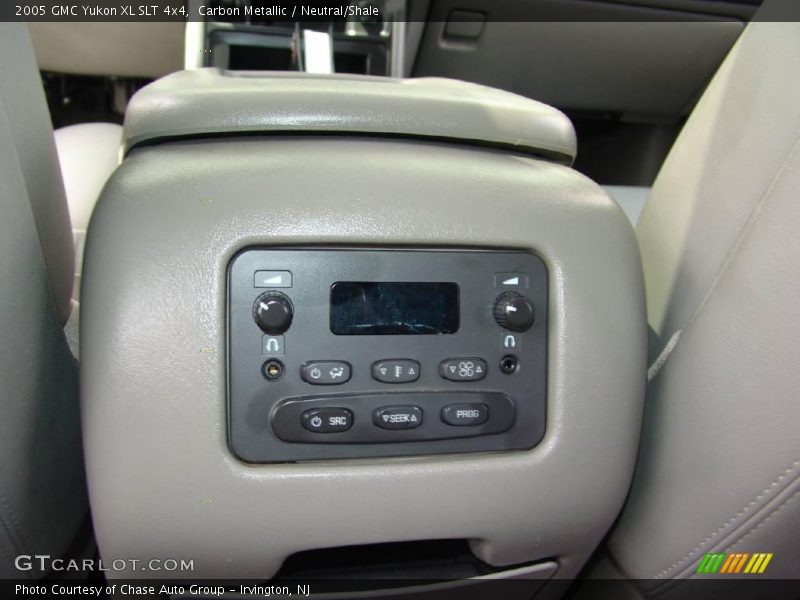 Carbon Metallic / Neutral/Shale 2005 GMC Yukon XL SLT 4x4