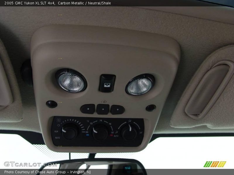Carbon Metallic / Neutral/Shale 2005 GMC Yukon XL SLT 4x4