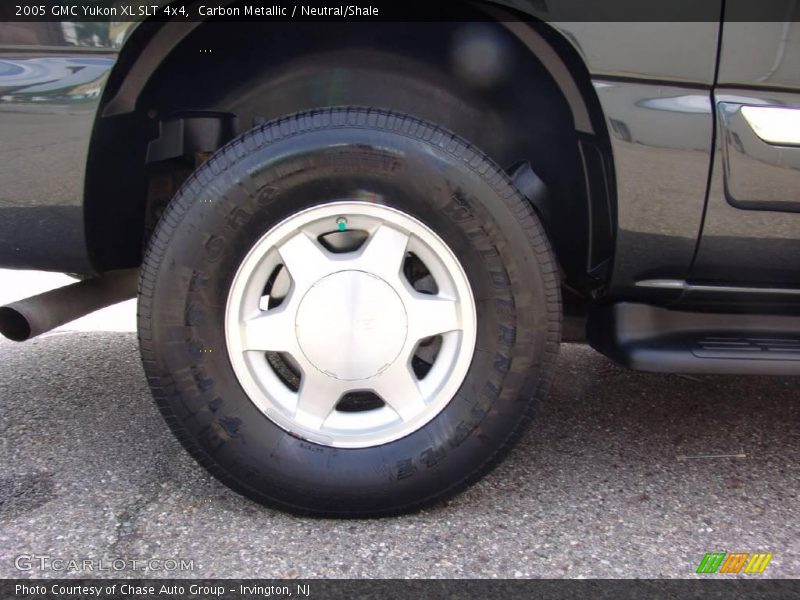 Carbon Metallic / Neutral/Shale 2005 GMC Yukon XL SLT 4x4