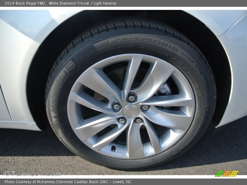 White Diamond Tricoat / Light Neutral 2014 Buick Regal FWD