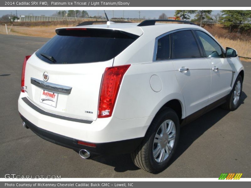 Platinum Ice Tricoat / Light Titanium/Ebony 2014 Cadillac SRX FWD