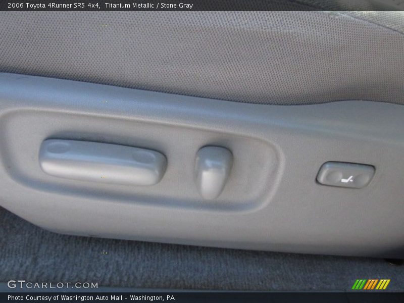 Titanium Metallic / Stone Gray 2006 Toyota 4Runner SR5 4x4