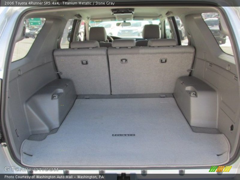  2006 4Runner SR5 4x4 Trunk