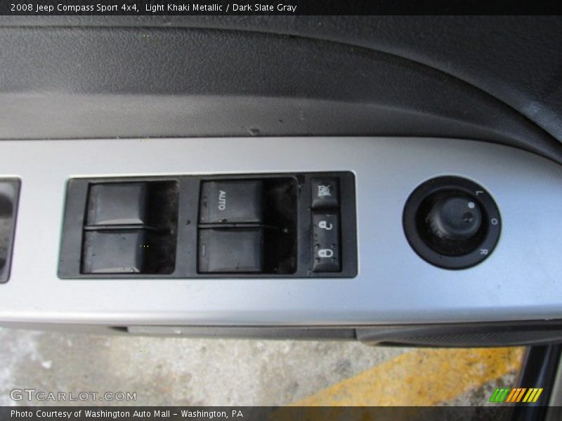 Light Khaki Metallic / Dark Slate Gray 2008 Jeep Compass Sport 4x4