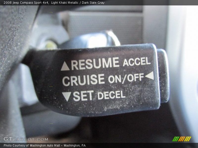 Light Khaki Metallic / Dark Slate Gray 2008 Jeep Compass Sport 4x4