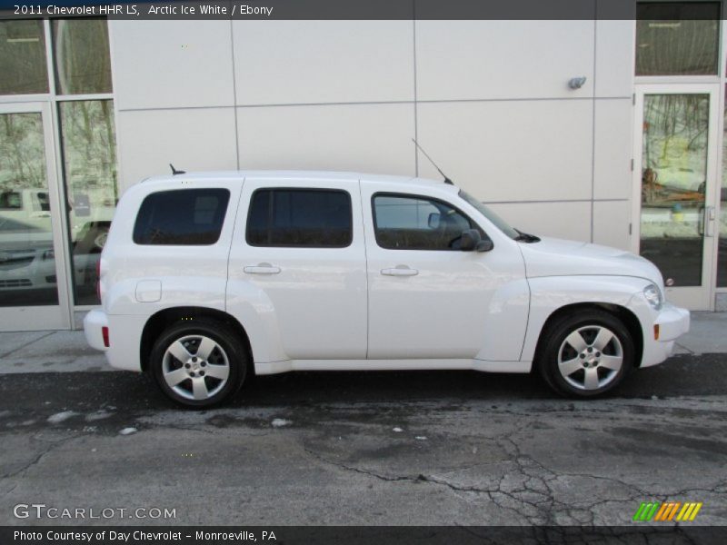 Arctic Ice White / Ebony 2011 Chevrolet HHR LS