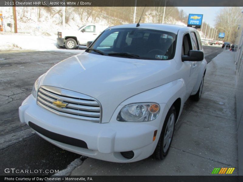 Arctic Ice White / Ebony 2011 Chevrolet HHR LS