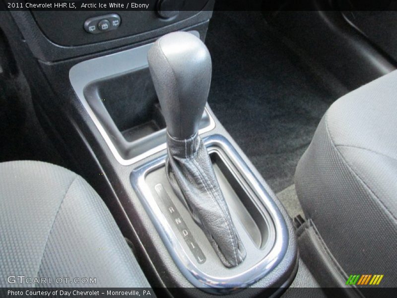 Arctic Ice White / Ebony 2011 Chevrolet HHR LS