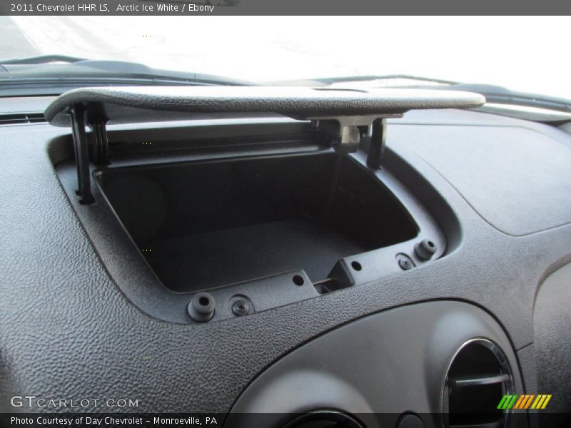 Arctic Ice White / Ebony 2011 Chevrolet HHR LS