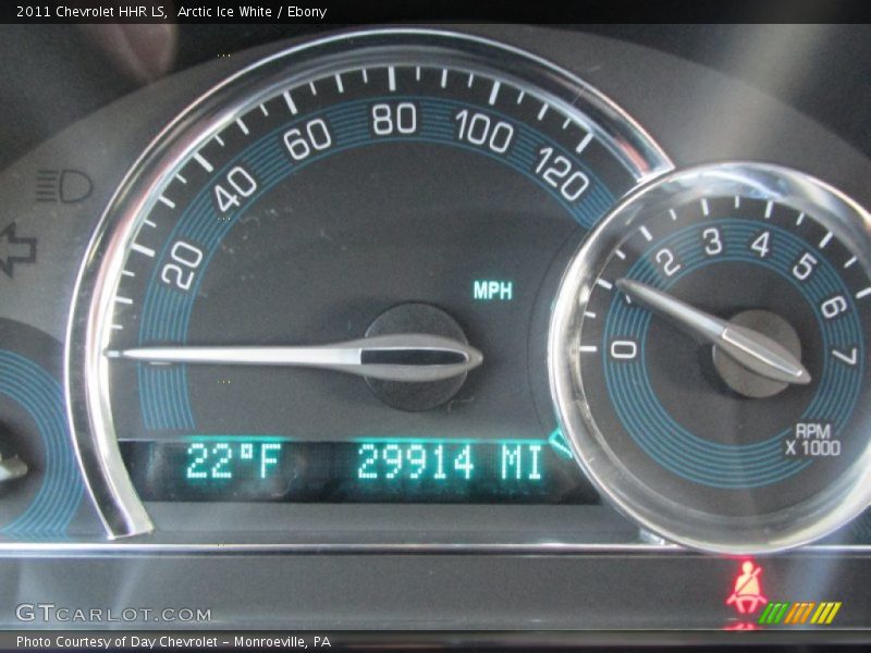 Arctic Ice White / Ebony 2011 Chevrolet HHR LS