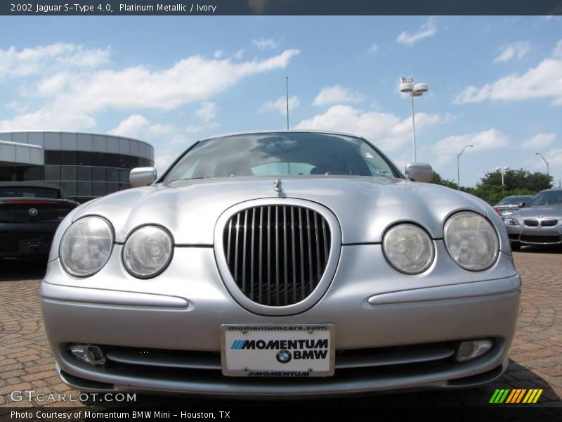 Platinum Metallic / Ivory 2002 Jaguar S-Type 4.0