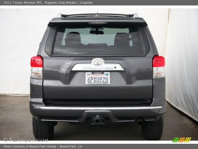 Magnetic Gray Metallic / Graphite 2011 Toyota 4Runner SR5