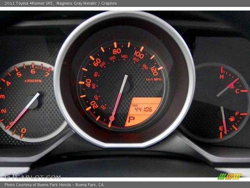 Magnetic Gray Metallic / Graphite 2011 Toyota 4Runner SR5