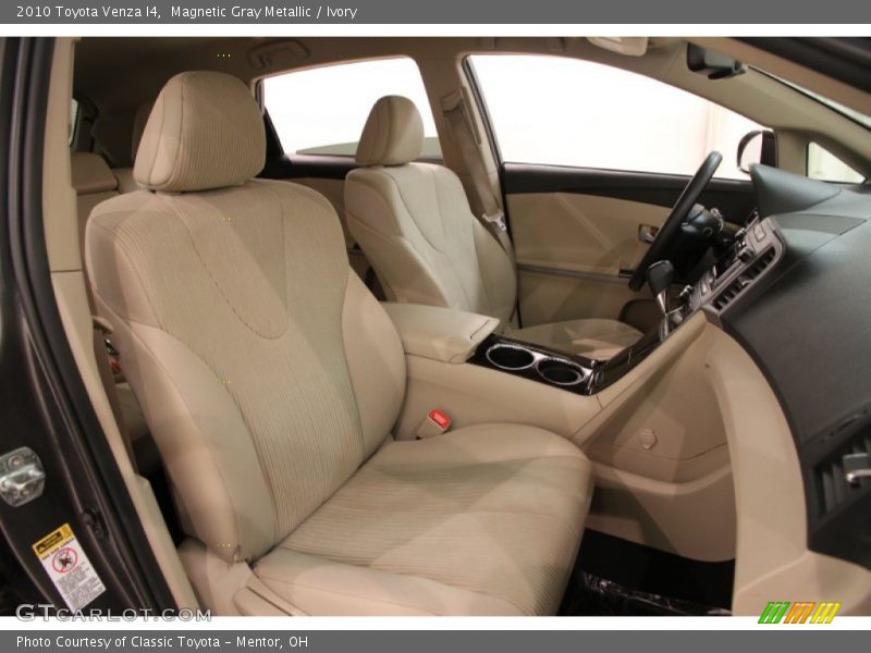 Magnetic Gray Metallic / Ivory 2010 Toyota Venza I4