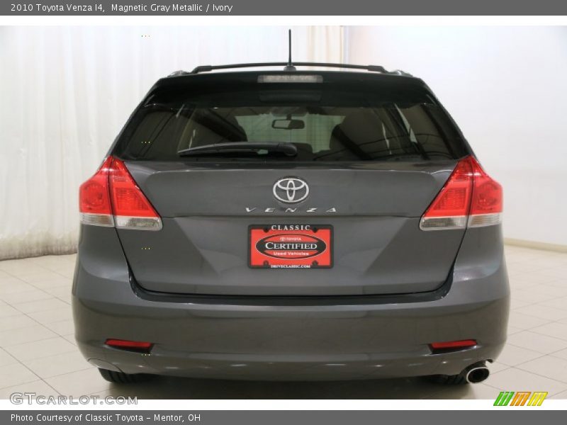 Magnetic Gray Metallic / Ivory 2010 Toyota Venza I4