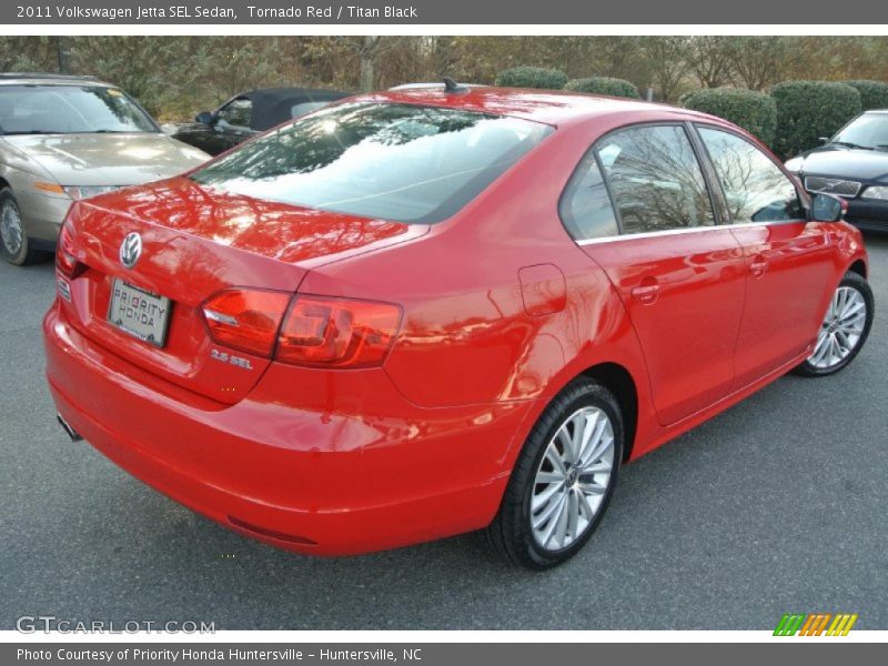 Tornado Red / Titan Black 2011 Volkswagen Jetta SEL Sedan