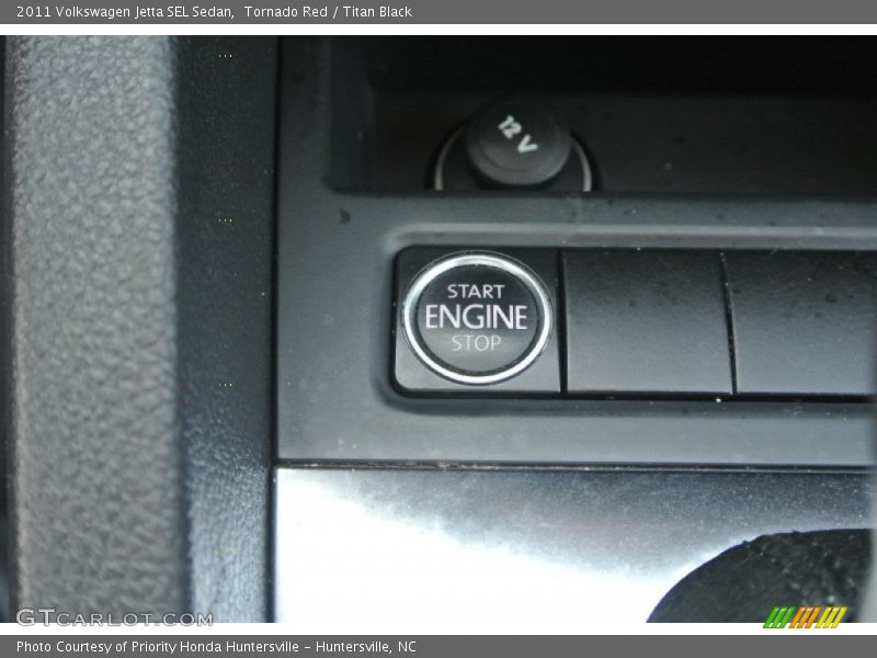 Tornado Red / Titan Black 2011 Volkswagen Jetta SEL Sedan