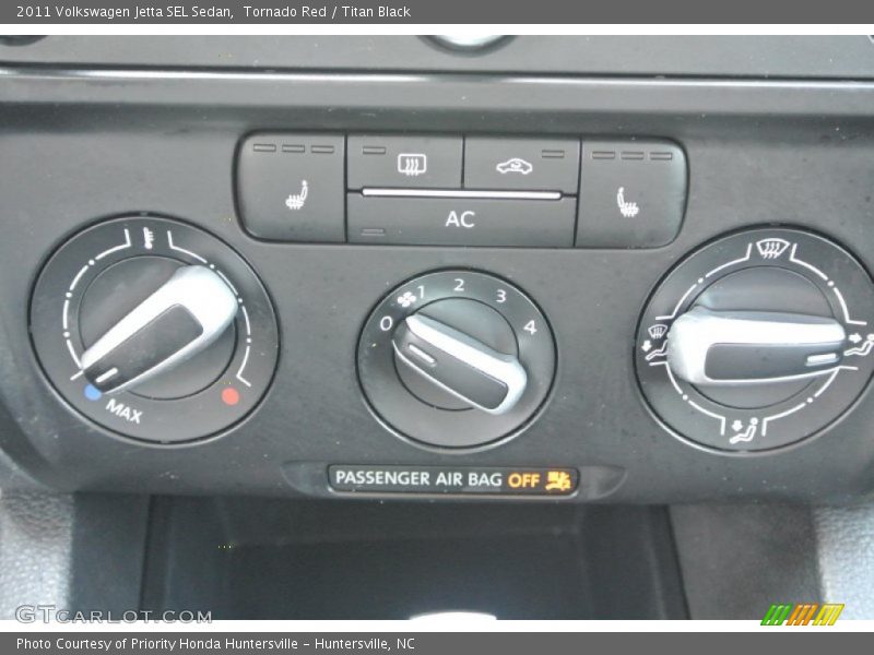 Tornado Red / Titan Black 2011 Volkswagen Jetta SEL Sedan