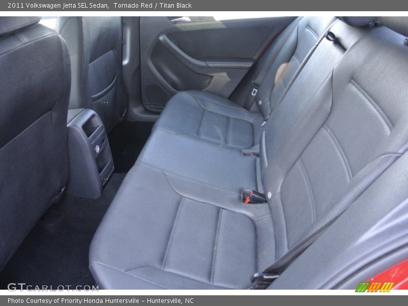 Tornado Red / Titan Black 2011 Volkswagen Jetta SEL Sedan