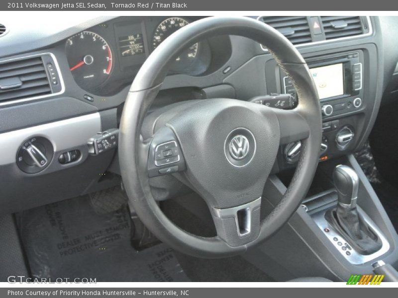 Tornado Red / Titan Black 2011 Volkswagen Jetta SEL Sedan