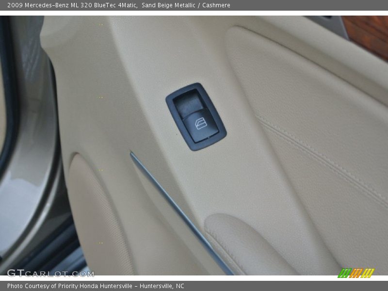 Sand Beige Metallic / Cashmere 2009 Mercedes-Benz ML 320 BlueTec 4Matic