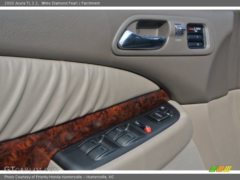 White Diamond Pearl / Parchment 2003 Acura TL 3.2