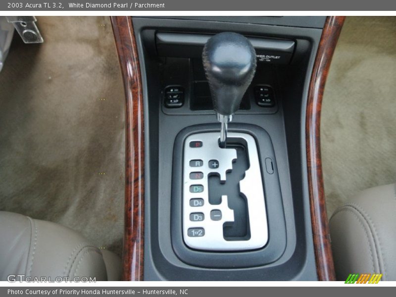 White Diamond Pearl / Parchment 2003 Acura TL 3.2
