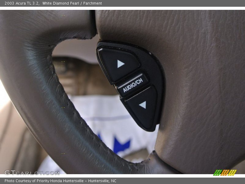 White Diamond Pearl / Parchment 2003 Acura TL 3.2