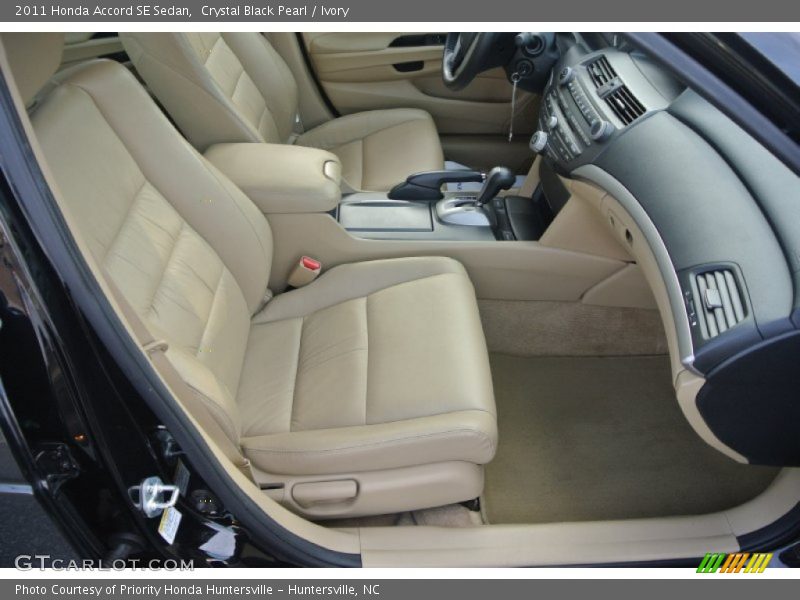 Crystal Black Pearl / Ivory 2011 Honda Accord SE Sedan