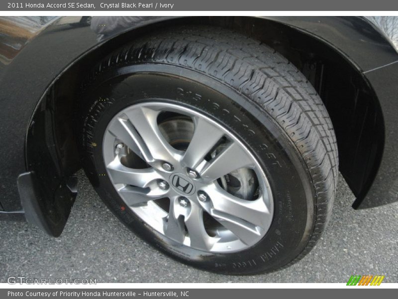 Crystal Black Pearl / Ivory 2011 Honda Accord SE Sedan