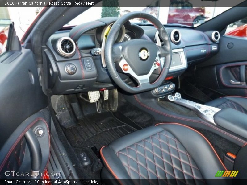  2010 California  Nero Interior