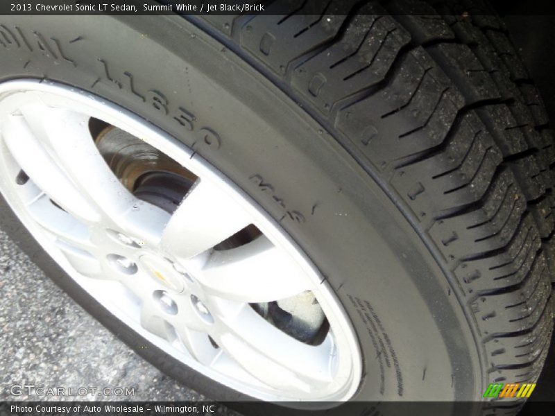 Summit White / Jet Black/Brick 2013 Chevrolet Sonic LT Sedan