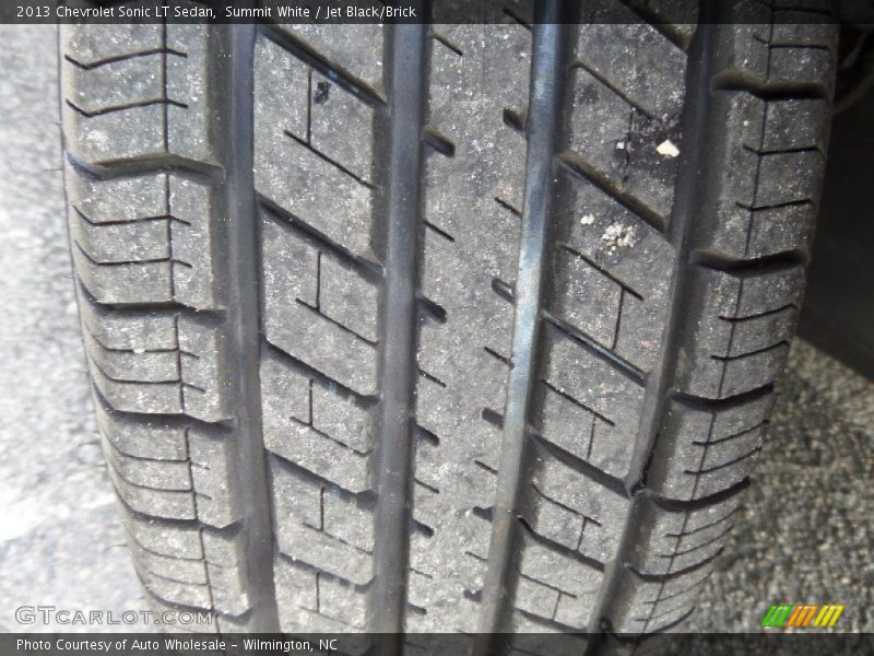 Summit White / Jet Black/Brick 2013 Chevrolet Sonic LT Sedan