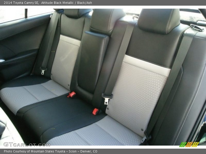 Attitude Black Metallic / Black/Ash 2014 Toyota Camry SE