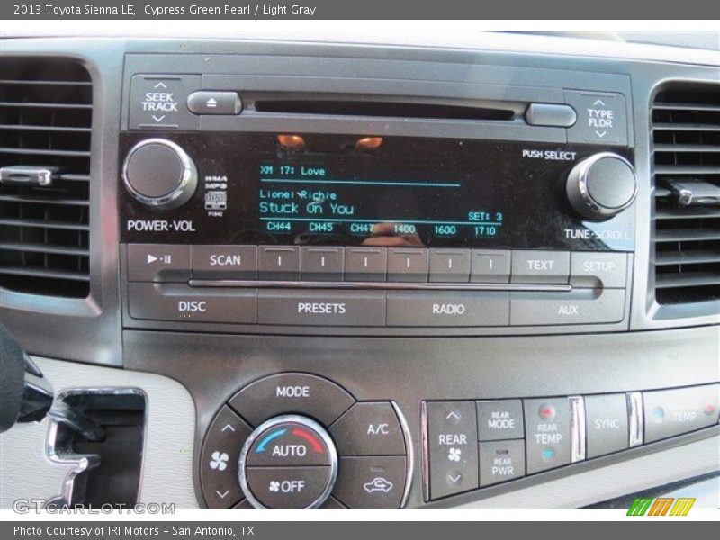 Cypress Green Pearl / Light Gray 2013 Toyota Sienna LE