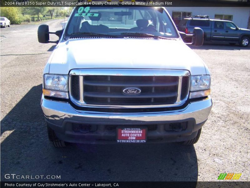 Oxford White / Medium Flint 2004 Ford F350 Super Duty XLT SuperCab 4x4 Dually Chassis