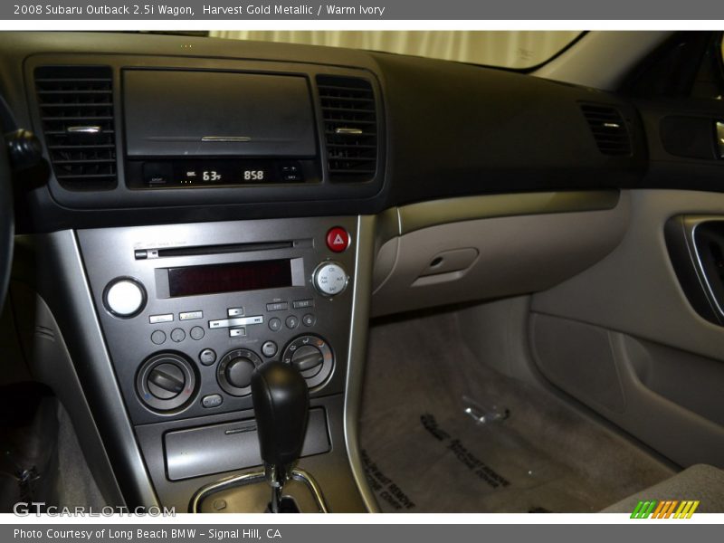 Harvest Gold Metallic / Warm Ivory 2008 Subaru Outback 2.5i Wagon