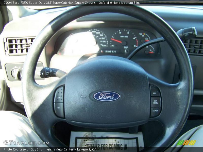 Oxford White / Medium Flint 2004 Ford F350 Super Duty XLT SuperCab 4x4 Dually Chassis